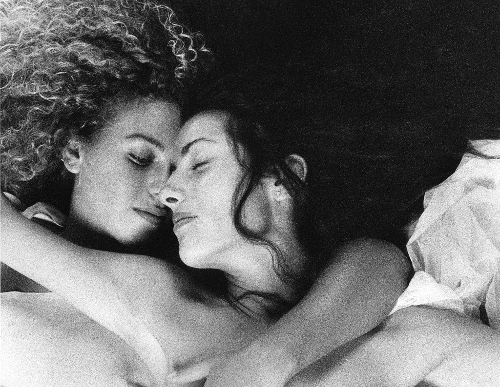 WOMEN IN FRIENDSHIP - 12