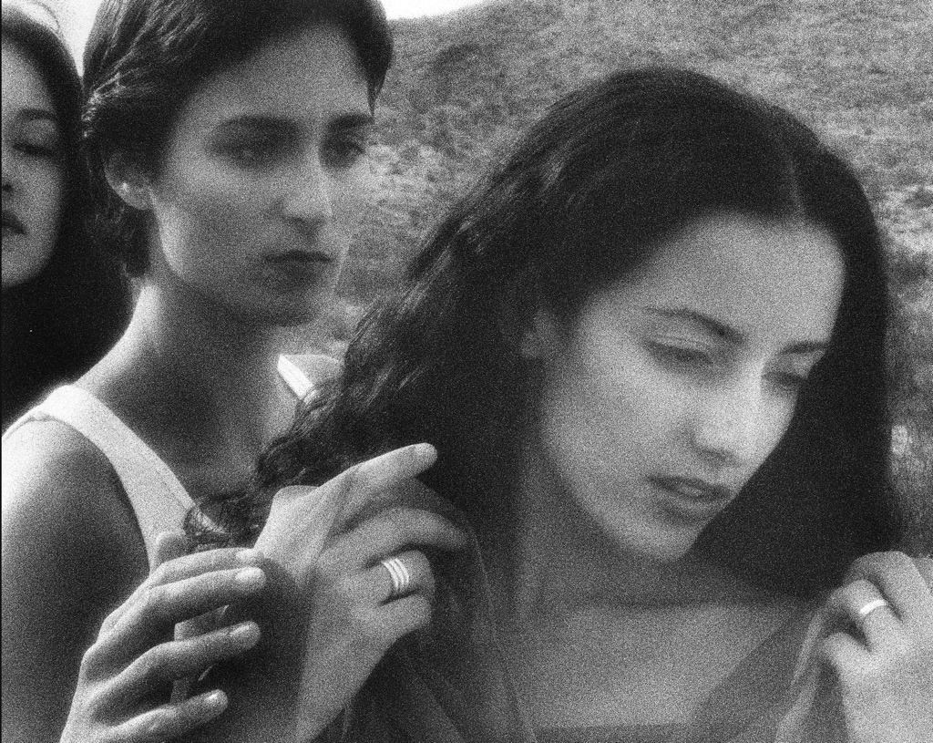 WOMEN IN FRIENDSHIP - 24