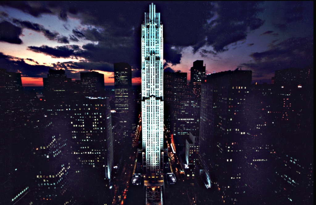 NEW YORK: SUNSET AT ROCKEFELLER CENTER