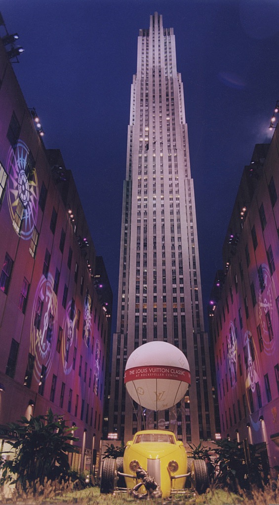 NEW YORK: ROCKEFELLER CENTER, LOUIS VUITTON AUTO SHOW