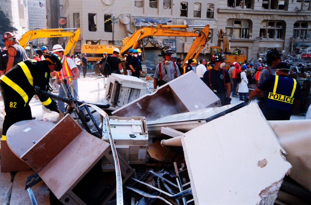 GROUND ZERO - LOOKING FOR REMAINS