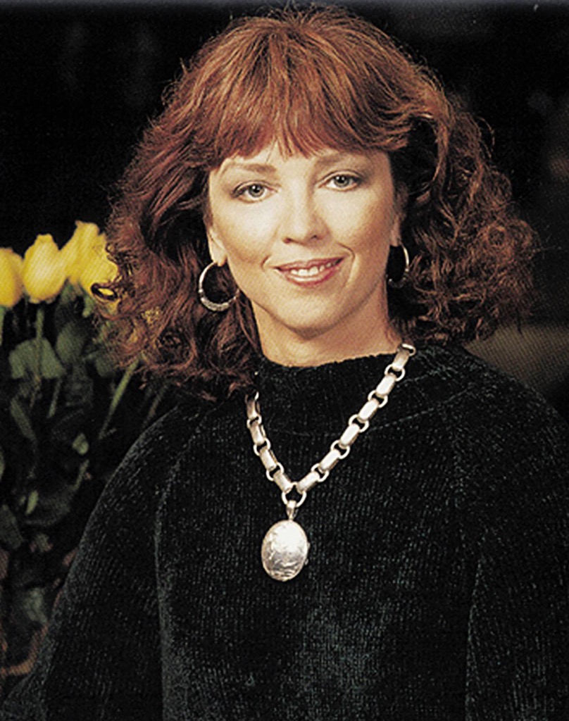 NORA ROBERTS - AUTHOR